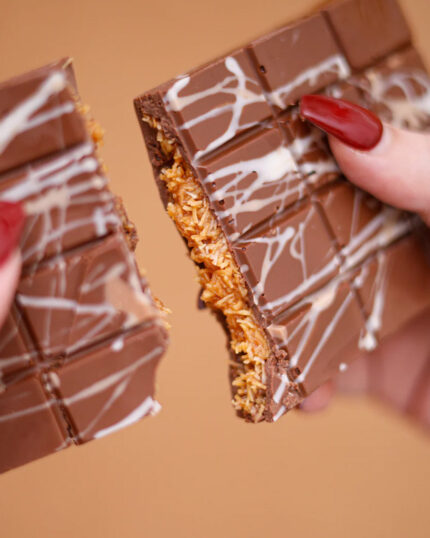 White Hazelnut Kunafa Bar